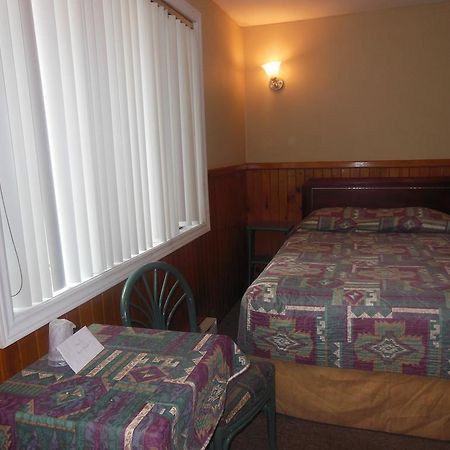 Motel Le Paysan Montréal Buitenkant foto
